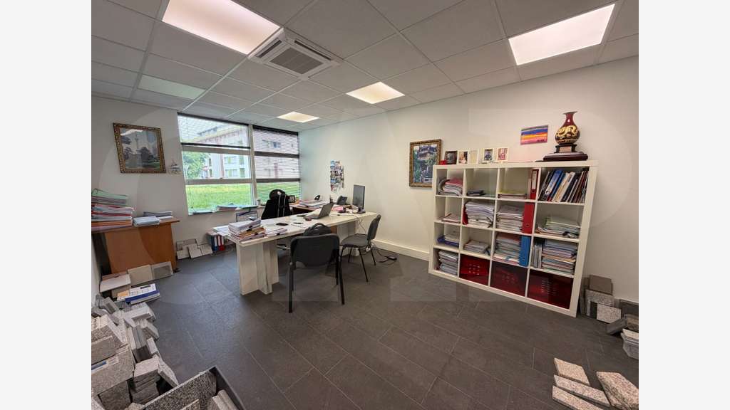 Vente bureaux 134m² RDC à Rennes Nord