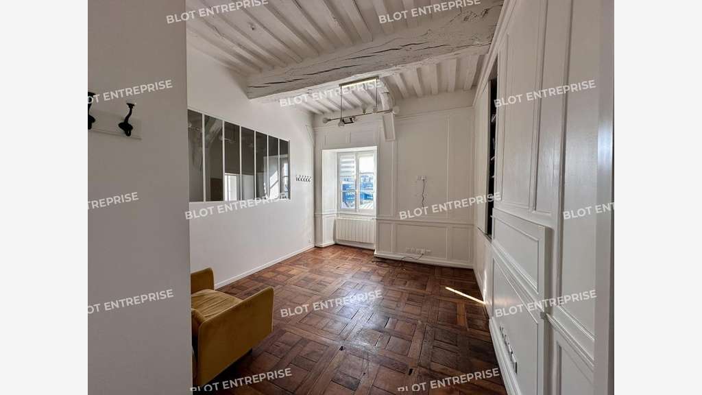A VENDRE BUREAUX 111 m² CENTRE VILLE RENNES