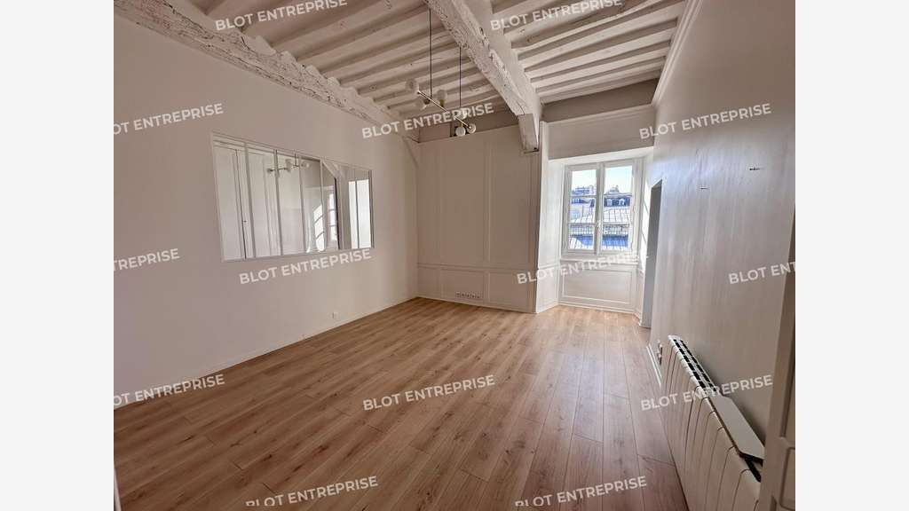 A VENDRE BUREAUX 111 m² CENTRE VILLE RENNES