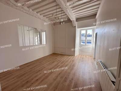 A VENDRE BUREAUX 111 m² CENTRE VILLE RENNES