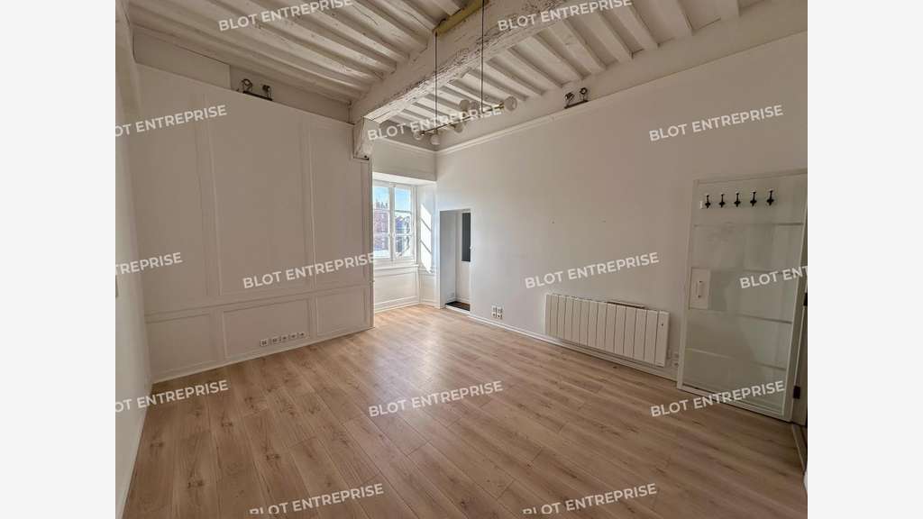 A VENDRE BUREAUX 111 m² CENTRE VILLE RENNES