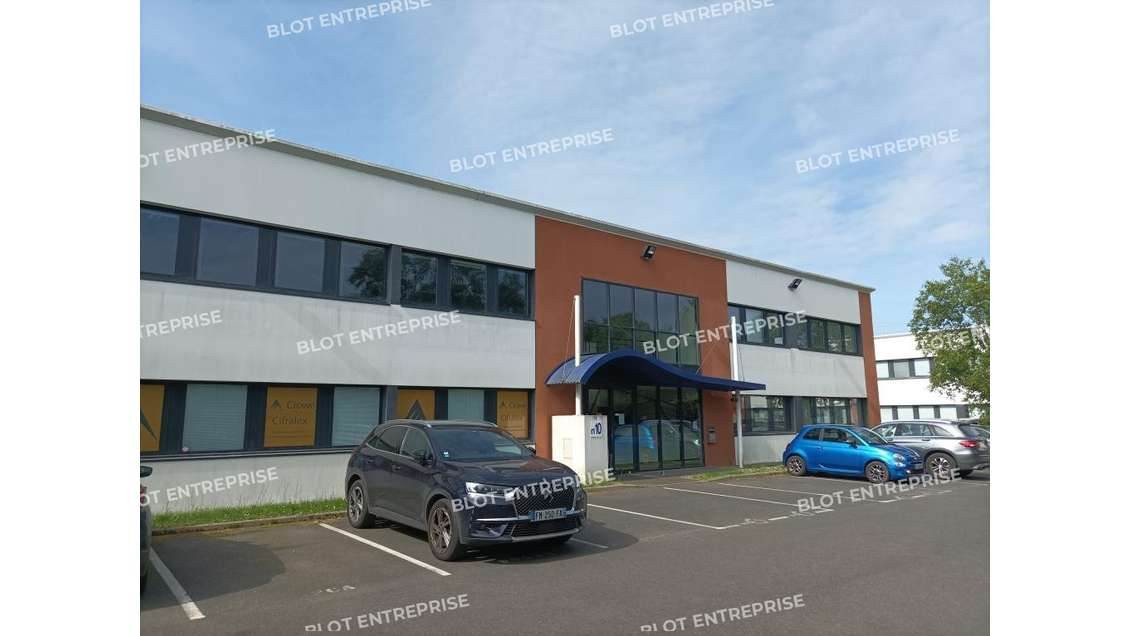 A vendre bureaux de 217m²+ parkings à Rezé