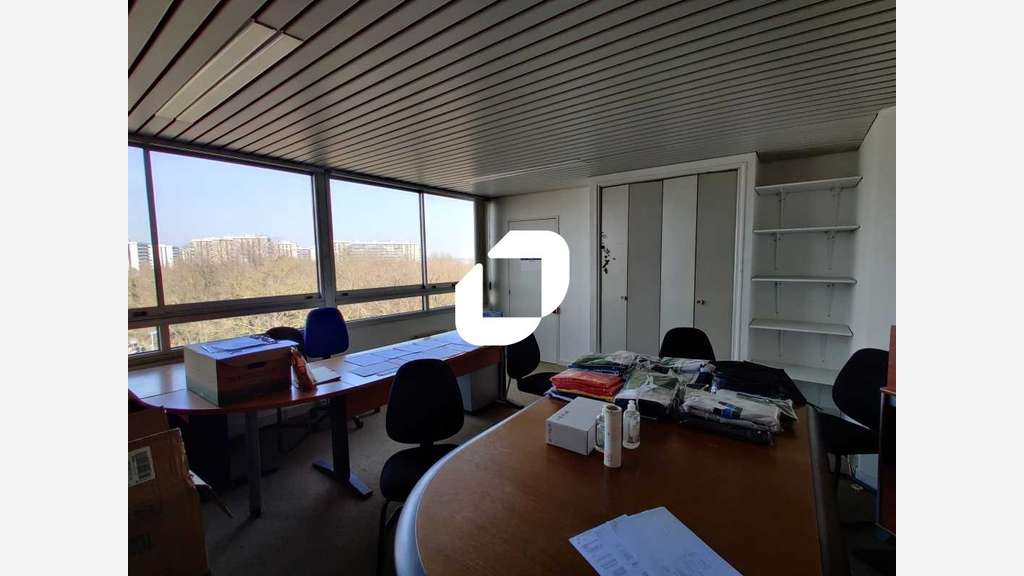 Vente Bureaux 600m² Ris orangis