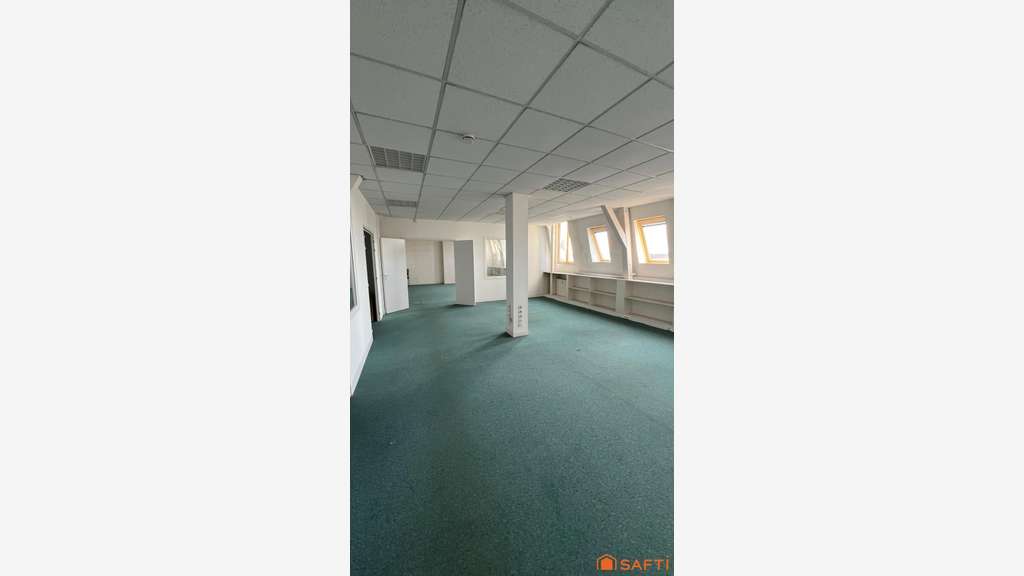 Vente bureaux 141m² en centre d'affaires à Roubaix