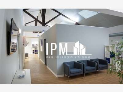 Vente bureaux 476m² RDC/R+1 Marseille 13008 Rouet