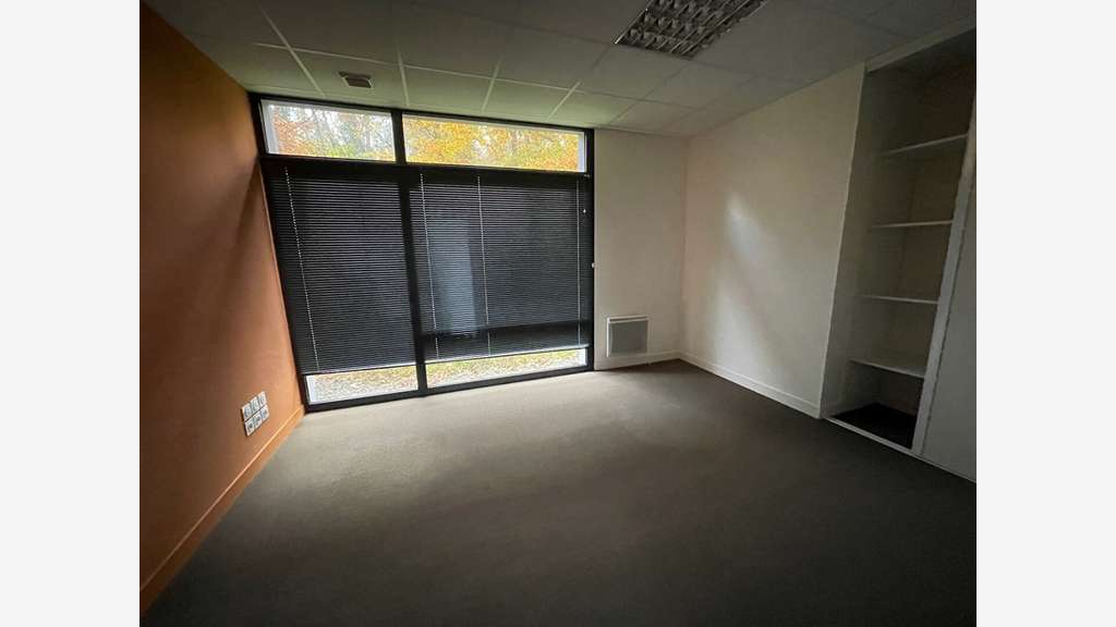 Vente bureaux 260m² zone dynamique Saint-Agathon