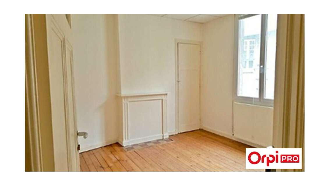 A vendre bureaux divisibles Gare SNCF Saint-Brieuc