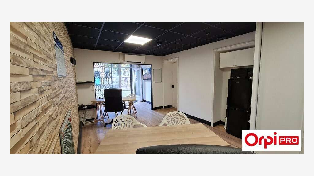 AV local bureau 29m² rénové à Saint-Brieuc centre