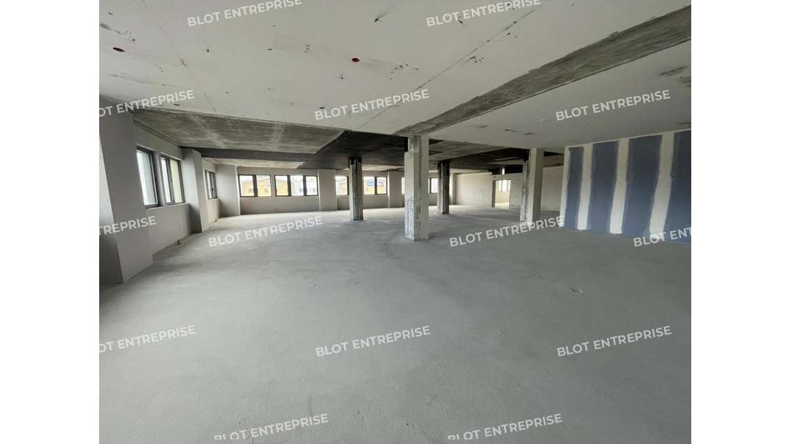 Bureaux réhabilités à neuf 108 m² R+1 Saint-Brieuc