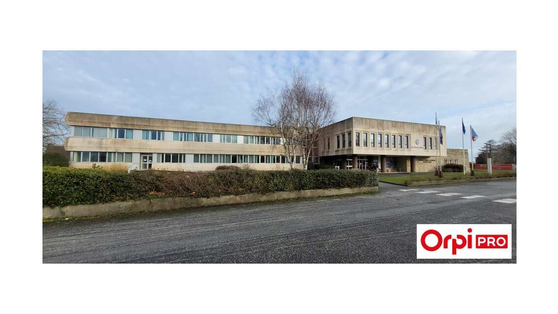 A vendre bureaux 4606m² sur 2 étages à St-Brieuc