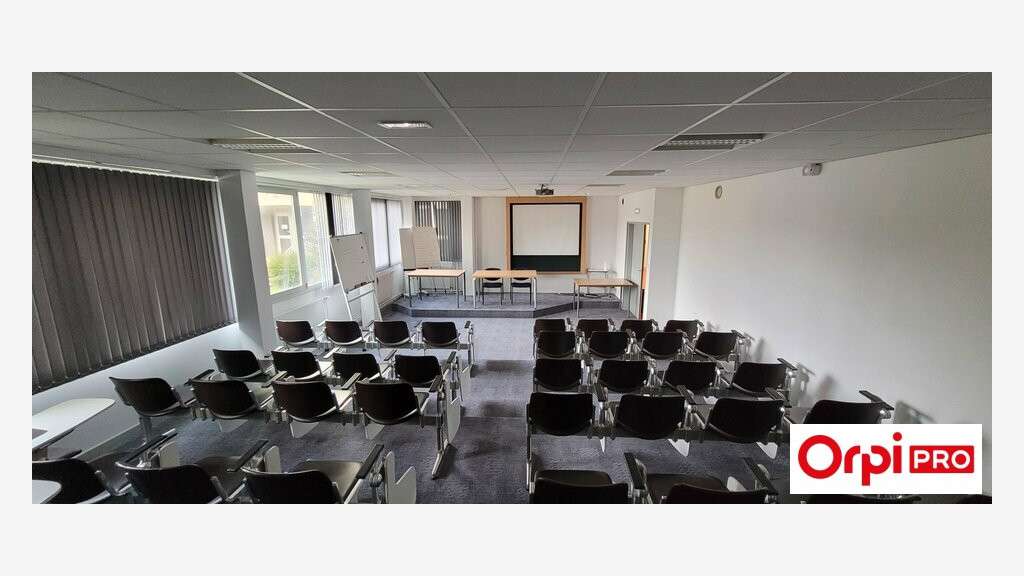 A vendre bureaux 4606m² sur 2 étages à St-Brieuc