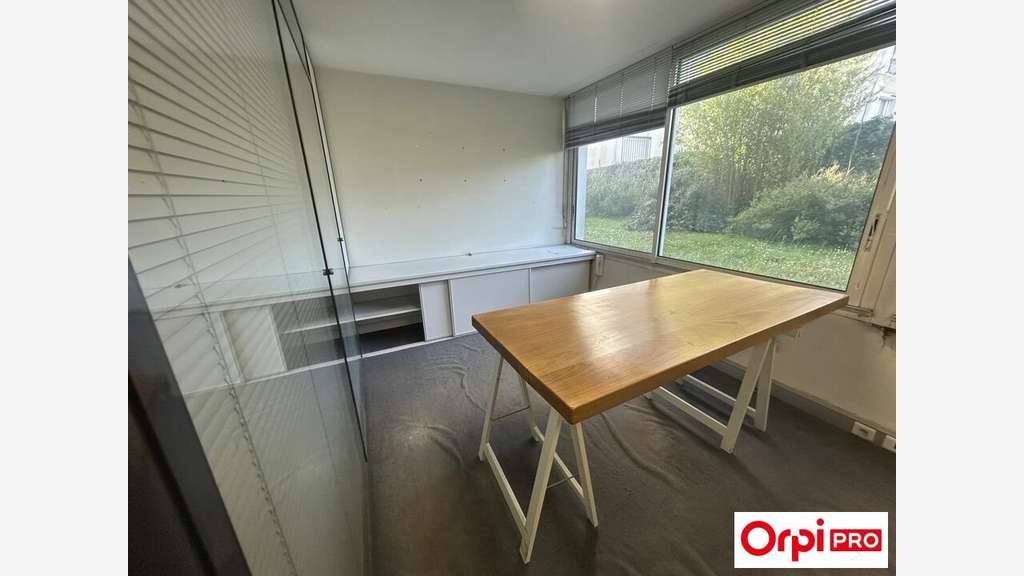 Bureau de 88m² à vendre en RDC à Saint-Brieuc