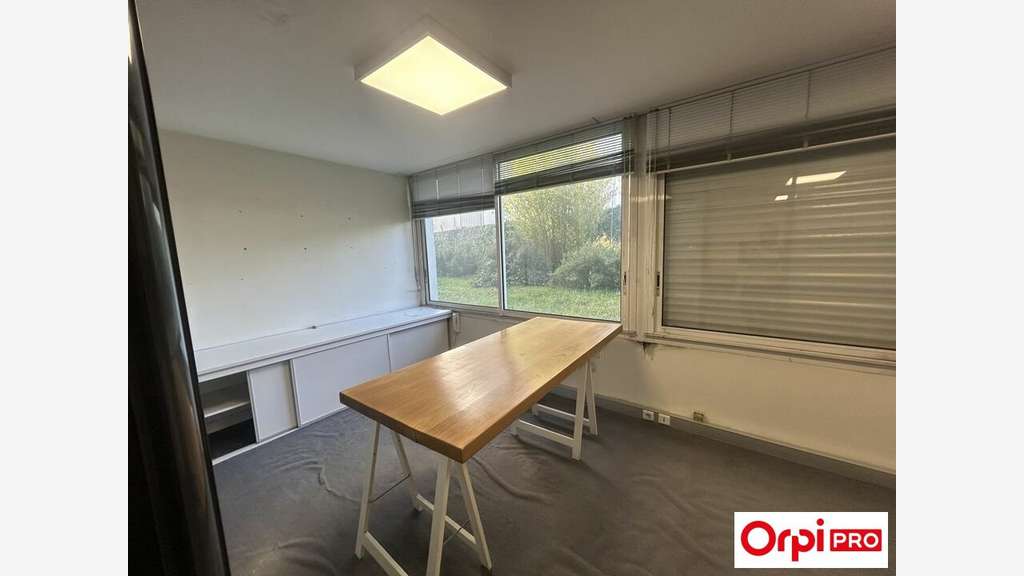 Bureau de 88m² à vendre en RDC à Saint-Brieuc