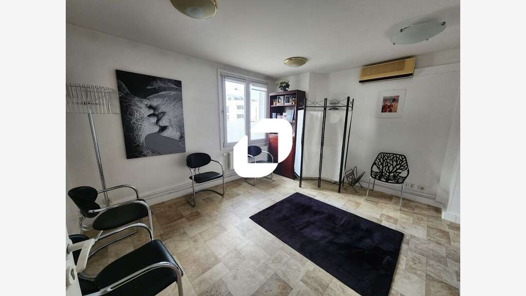 Vente Bureaux 383m² Saint cyr l'ecole