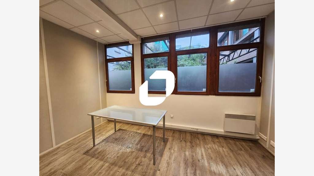 Vente Bureaux 144m² Saint denis