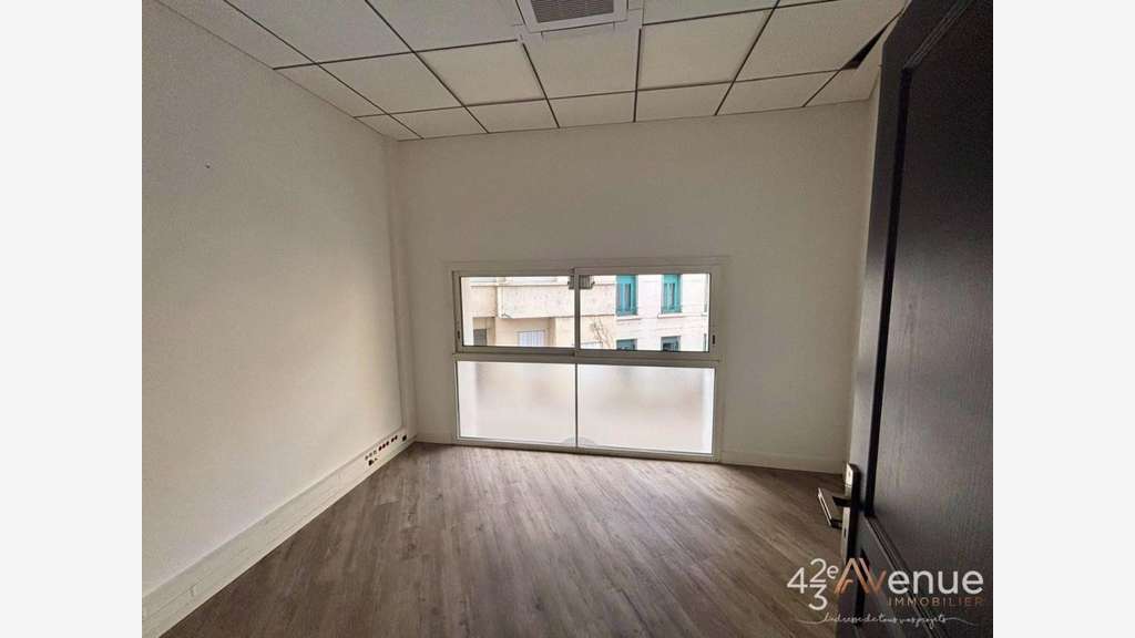 Vente bureau 275m² d'angle Saint-Etienne Bellevue