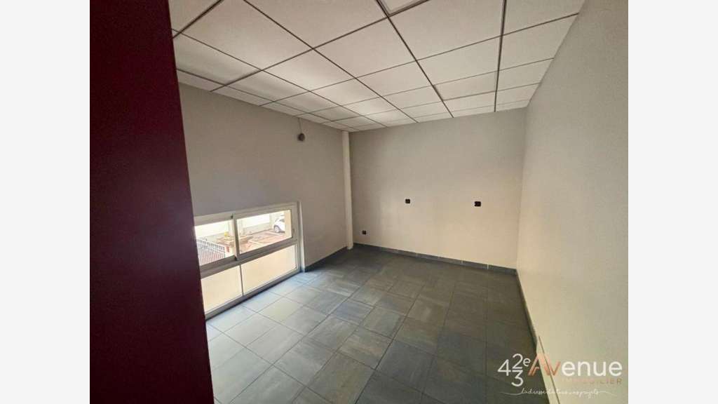 Vente bureau 275m² d'angle Saint-Etienne Bellevue