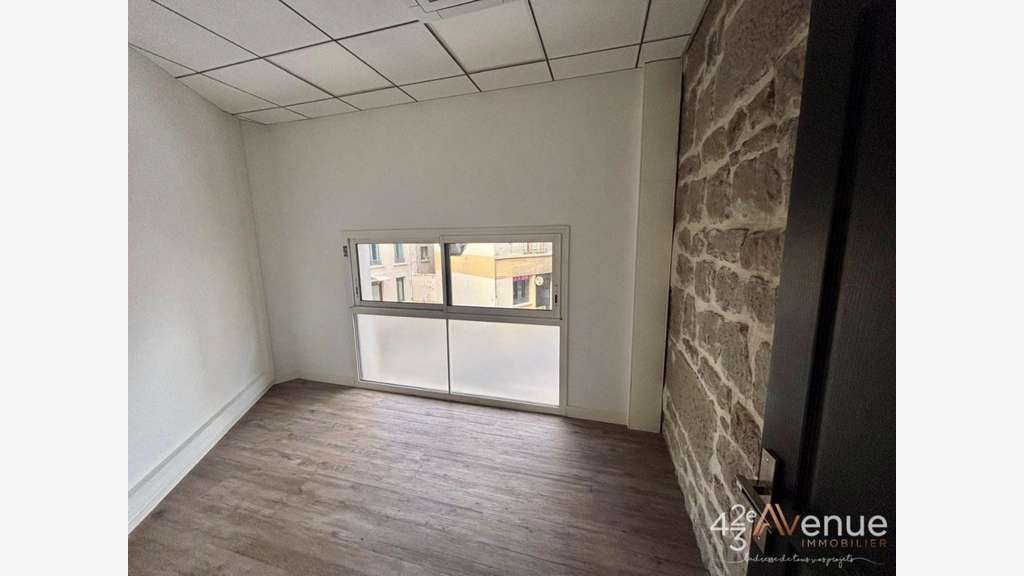 Vente bureau 275m² d'angle Saint-Etienne Bellevue