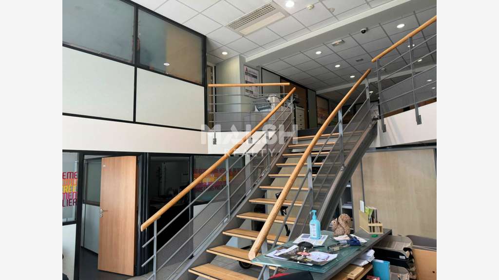 Vente bureaux de 1046m² à Saint-Étienne Fauriel