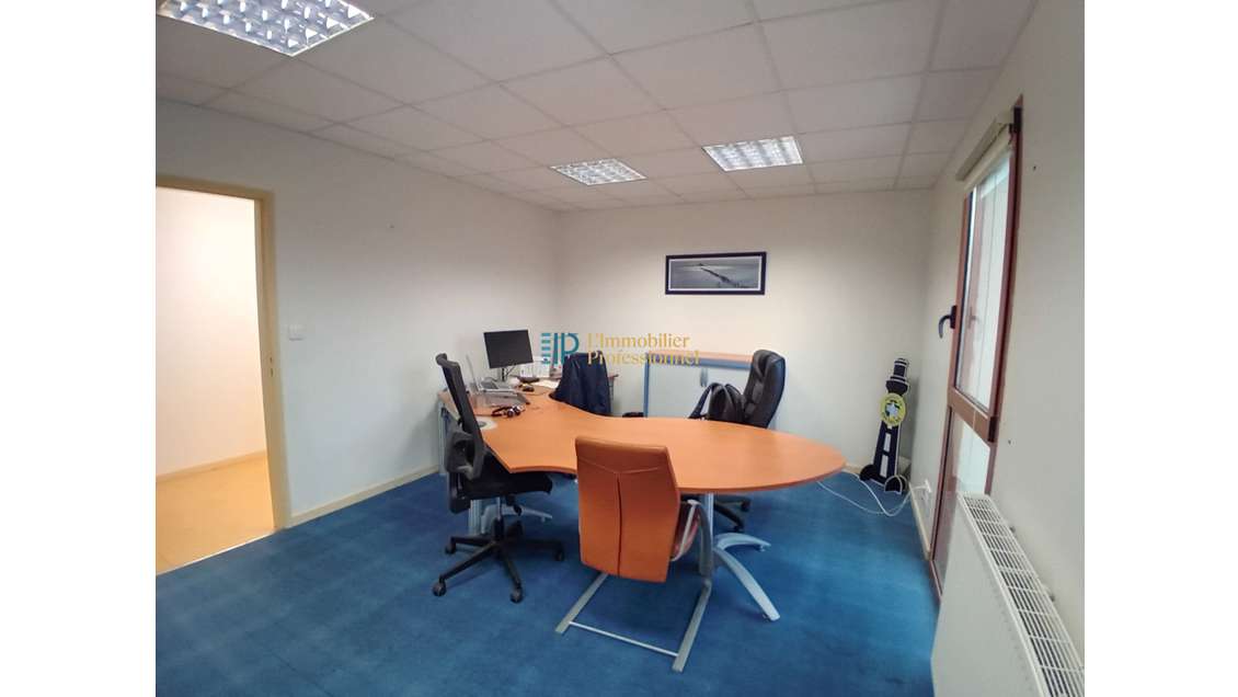 Immeuble bureaux 764m² à vendre ZI Saint Evarzec