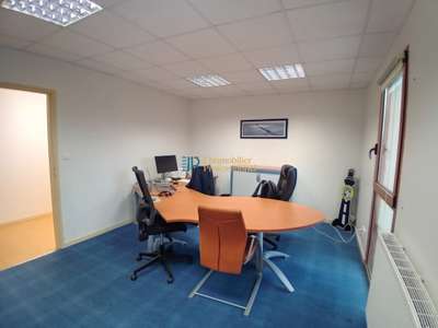 Immeuble bureaux 764m² à vendre ZI Saint Evarzec