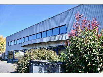 Locaux 2400m² à vendre à St Gaudens 