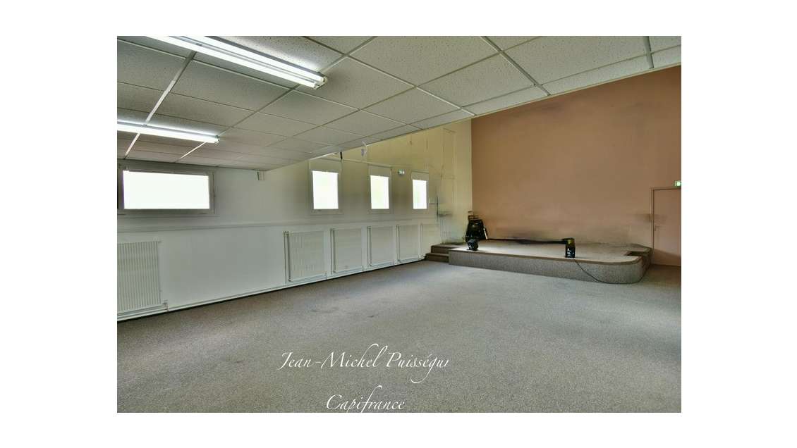 A vendre local professionnel 170m² Saint Gaudens