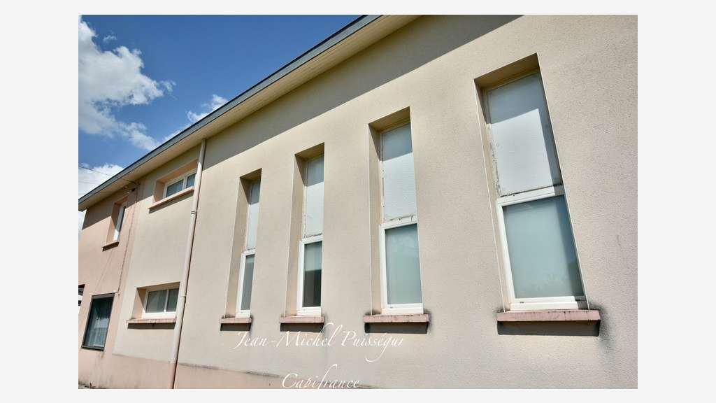 A vendre local professionnel 170m² Saint Gaudens