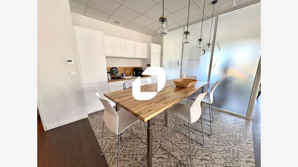 Vente Bureaux 135m² Saint genis laval