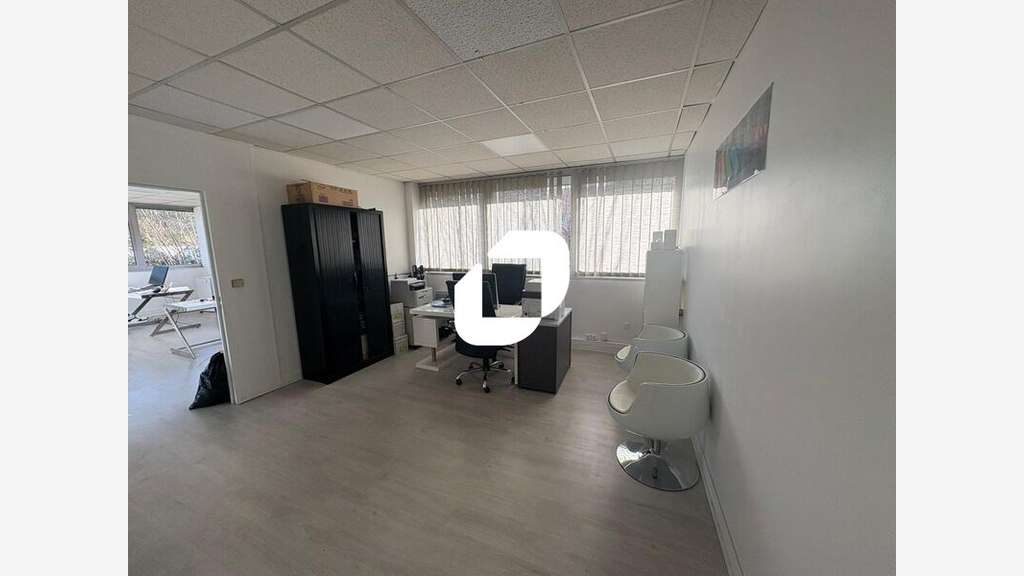 Vente Bureaux 54m² Saint germain en laye