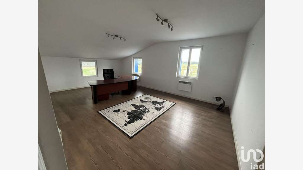 Bureau à Saint-Germain-Laval