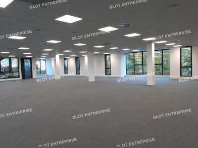 A louer à vendre bureaux 628m² à Rennes Nord