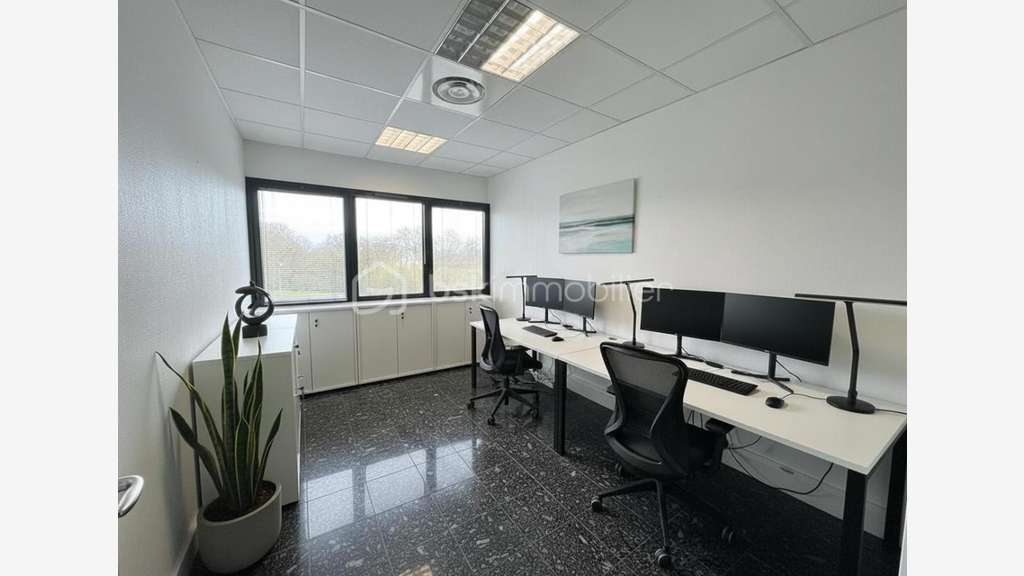 Vente bureaux 60m² parc de Brocéliande St-Grégoire