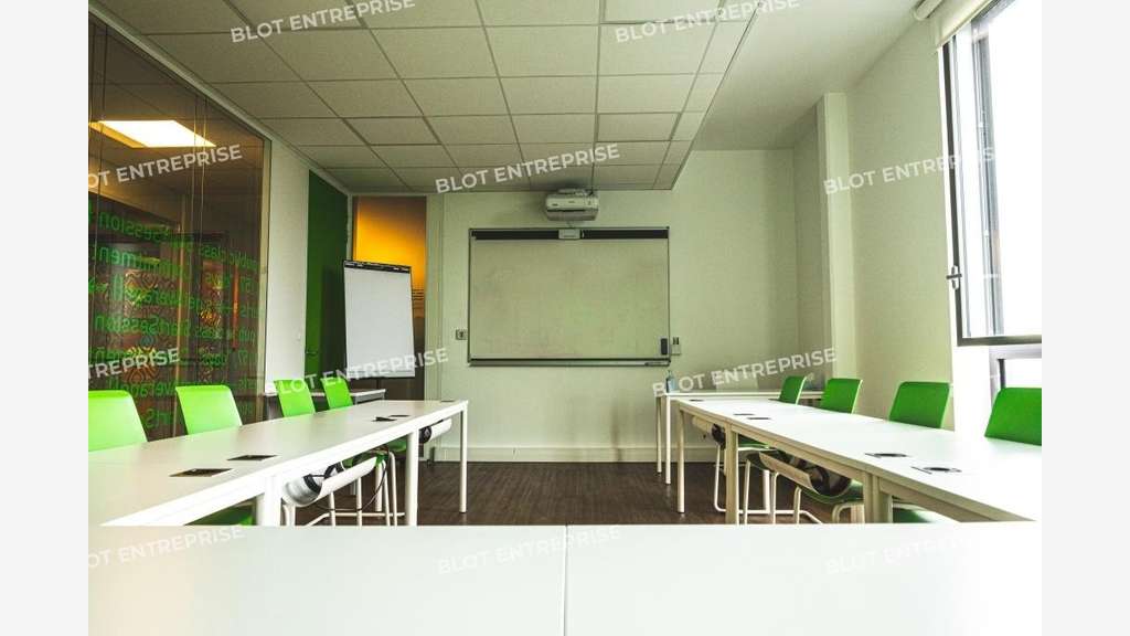 Vente magnifiques bureaux 600m² St Herblain Zénith