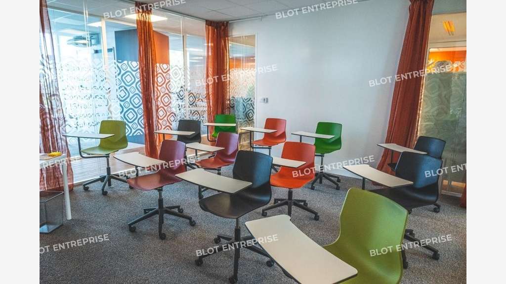 Vente magnifiques bureaux 600m² St Herblain Zénith