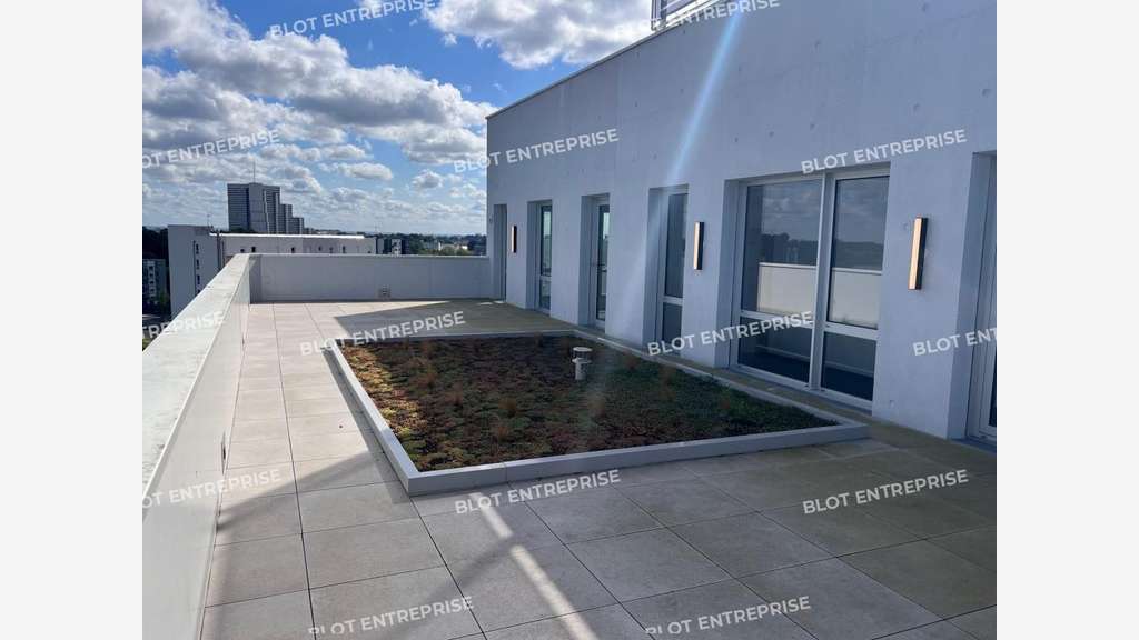 Bureaux 4411m² à Saint-Herblain Parc Bagatelle
