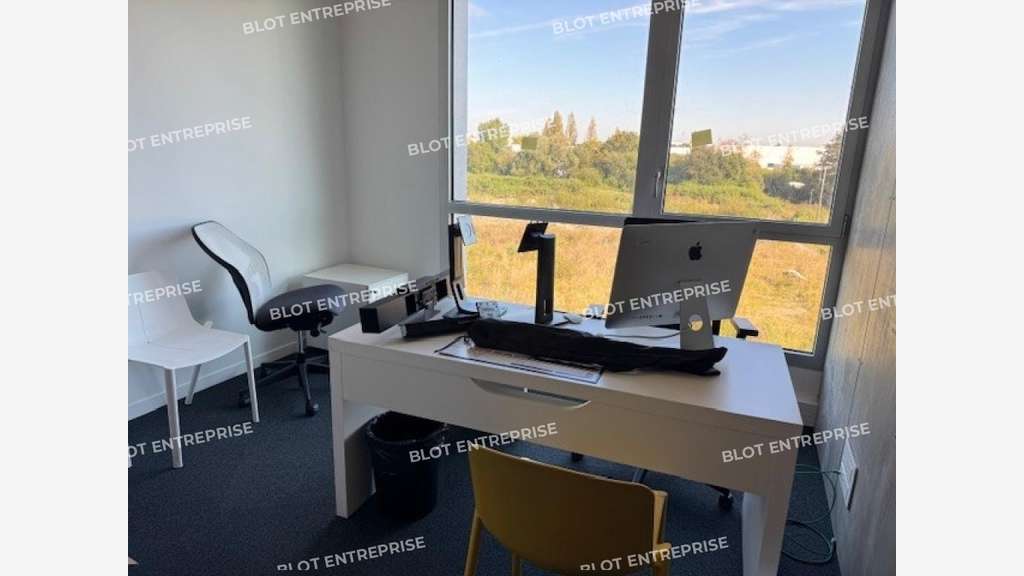 Bureaux 4411m² à Saint-Herblain Parc Bagatelle