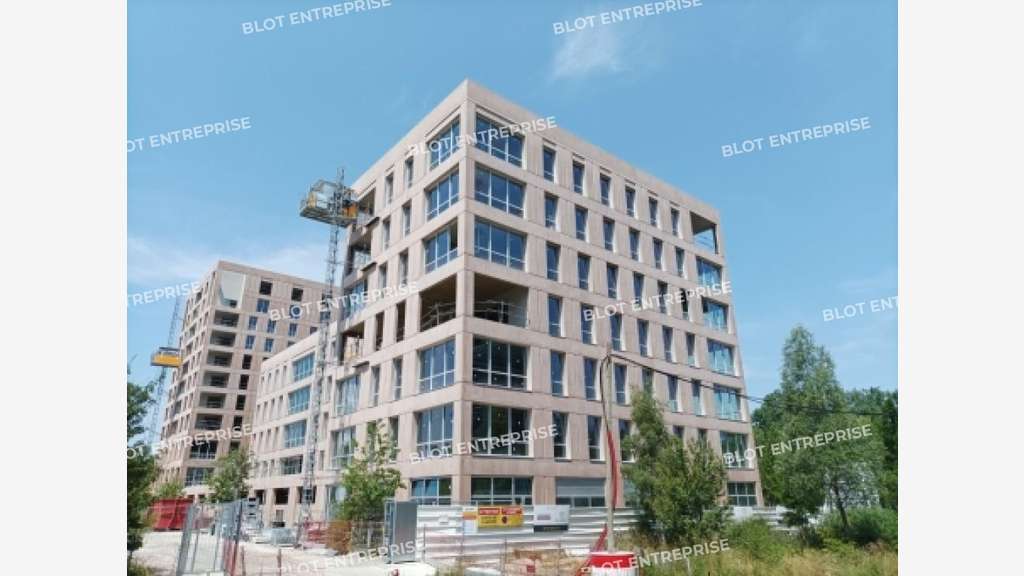 A vendre/a louer bureaux neufs 267m² La Courrouze