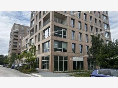 A vendre/a louer bureaux neufs 350m² La Courrouze
