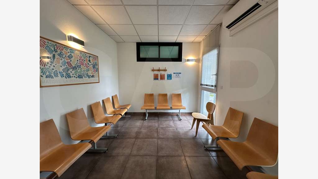 Vente bureaux 156m² à Saint Jacques de la Lande
