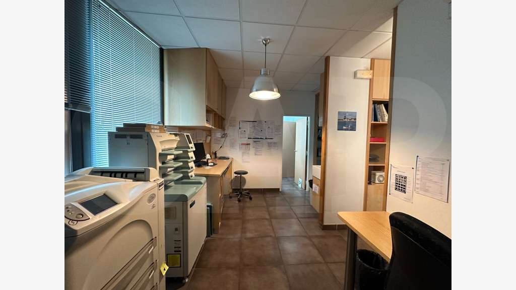 Vente bureaux 156m² à Saint Jacques de la Lande