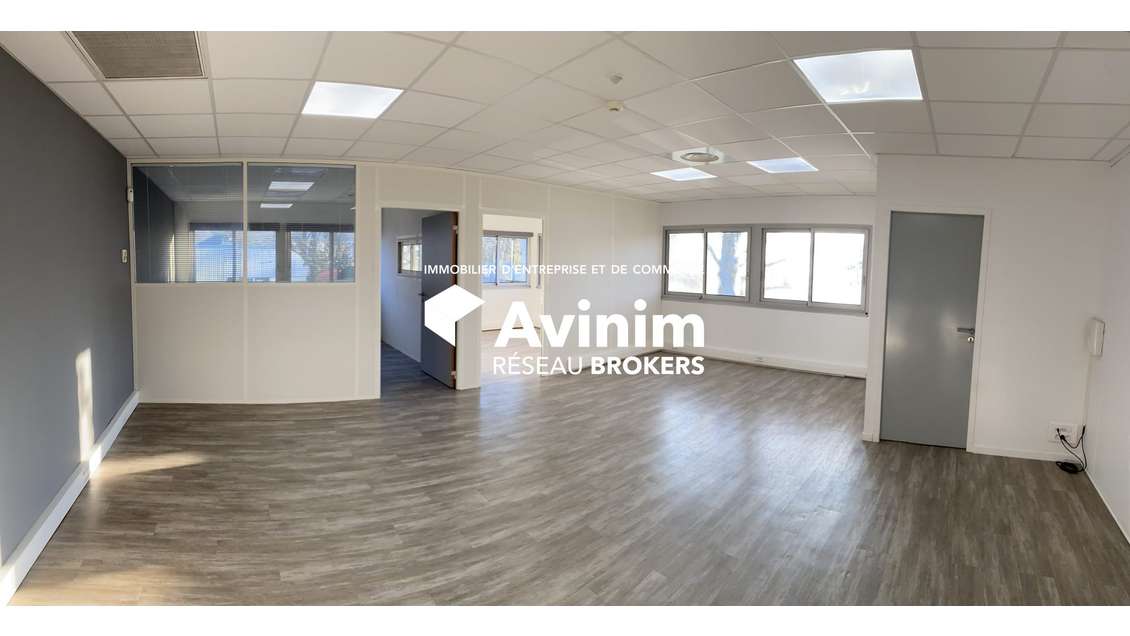 A vendre direct autoroute Bureaux de 67 m2