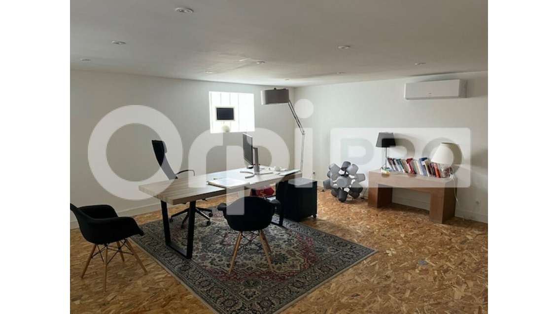 Bureaux 545m² à vendre à 15 mn de La Rochelle