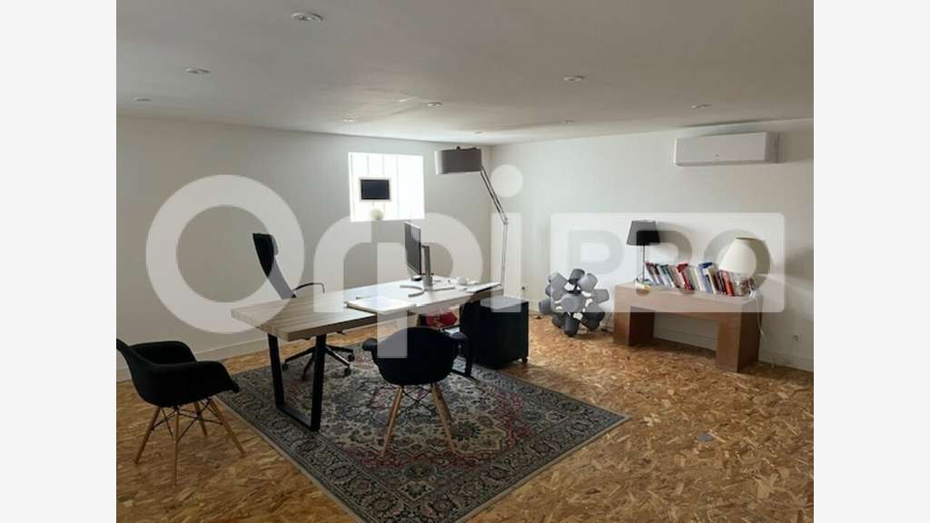Bureaux 545m² à vendre à 15 mn de La Rochelle