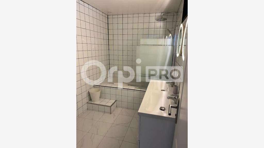 Bureaux 545m² à vendre à 15 mn de La Rochelle