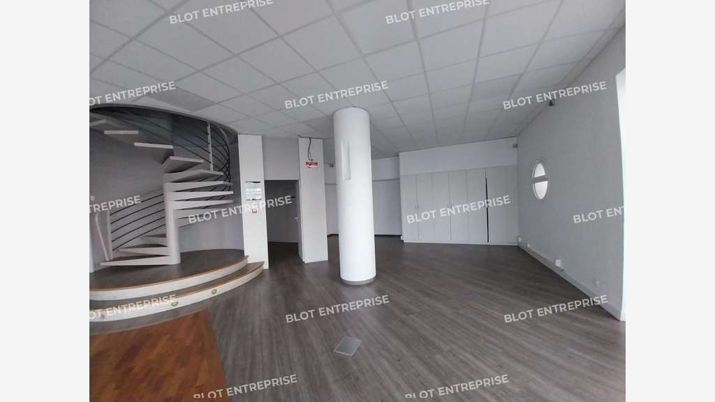 A vendre bureaux 513m² à Saint Nazaire centre