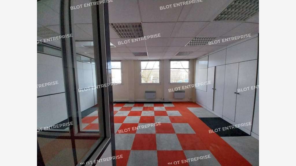 A vendre bureaux 513m² à Saint Nazaire centre