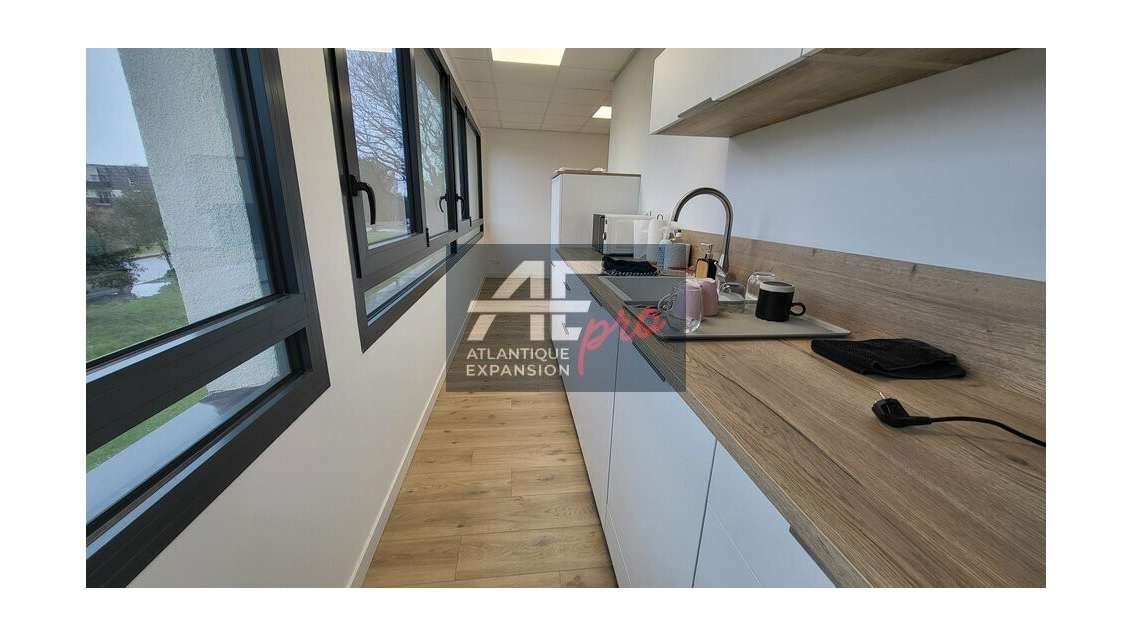 Bureaux 116m² 5 parkings à vendre à Saint-Nazaire
