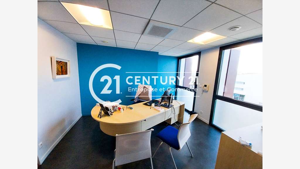 Vente bureau 136m² proche Hôpital à Saint-Nazaire