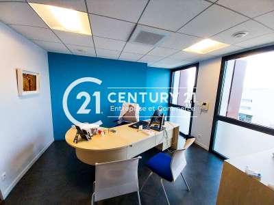 Vente bureau 136m² proche Hôpital à Saint-Nazaire